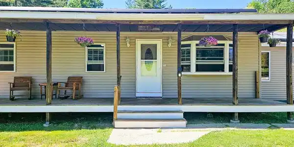 110 Tuttle Lane
