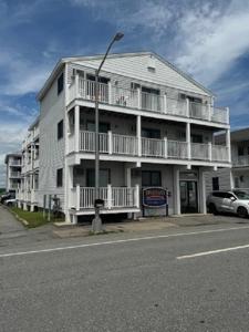 415 Ocean Boulevard