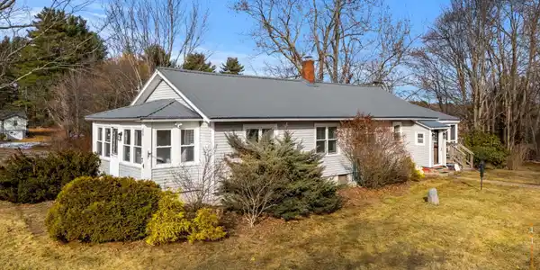 74 College Road