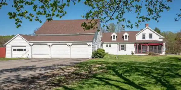 539 Rollins Road