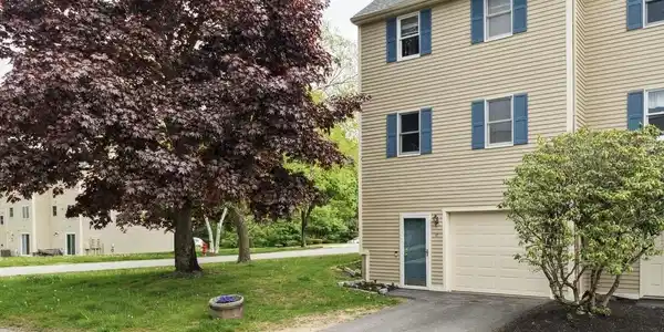 47 Fords Landing Drive