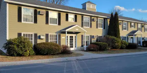 87 Winnacunnet Road