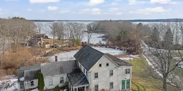 274 Bay Road