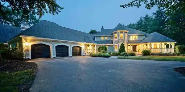 606 Greenland Road
