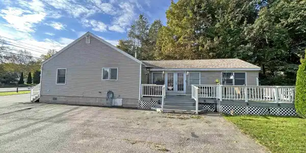 109 Lafayette Road
