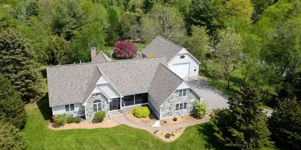 8 Red Fox Road