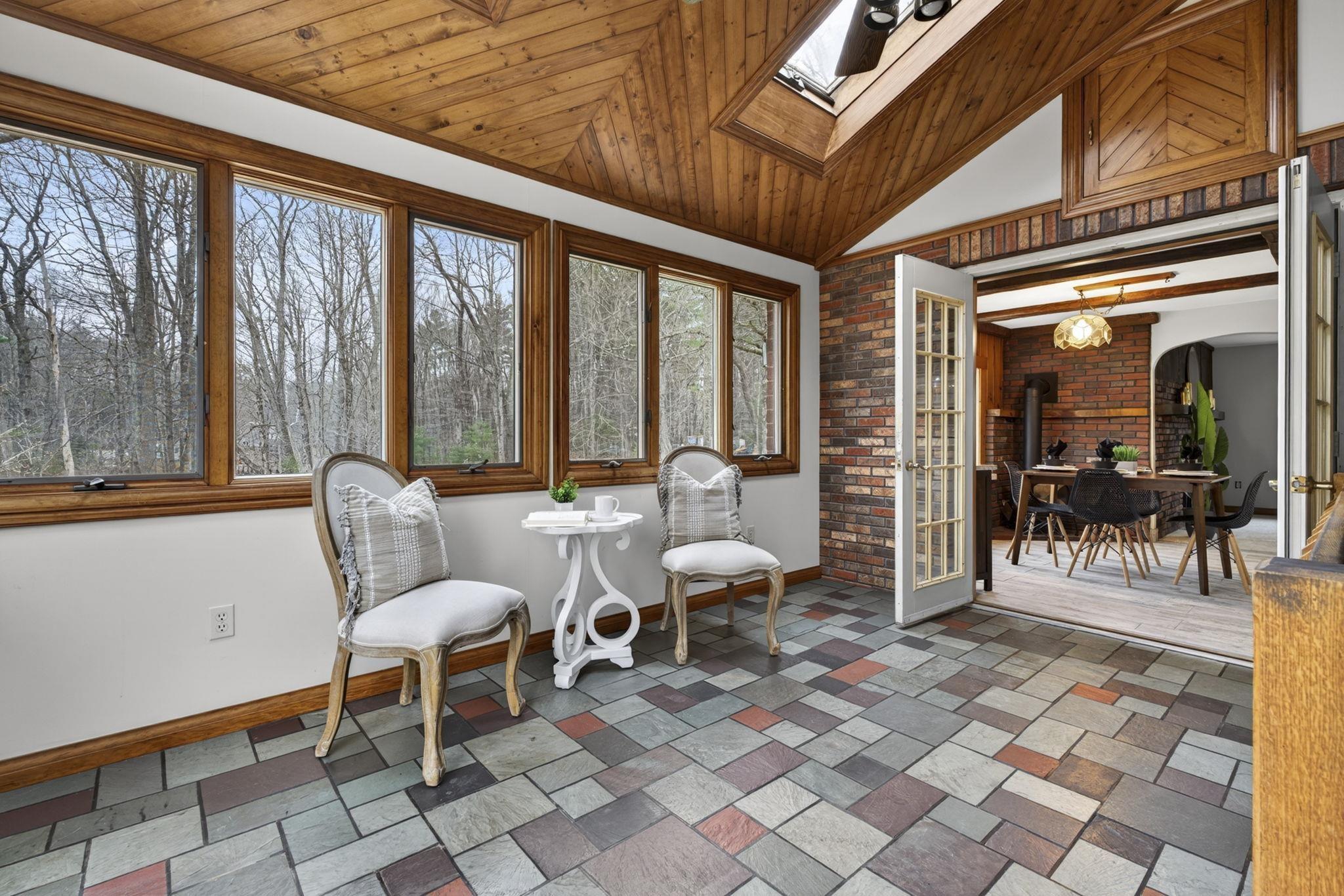 Image 4: Sun Room