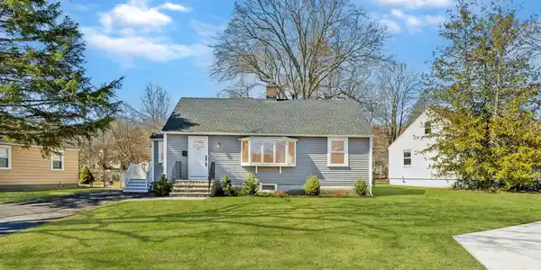 4 Schurman Avenue
