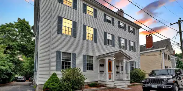 64 Austin Street