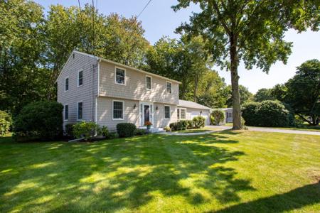8 Sweetbriar Lane