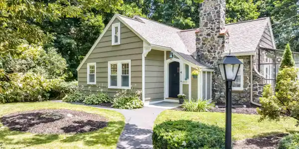 6 Rockaway Street