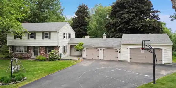 13 William Circle