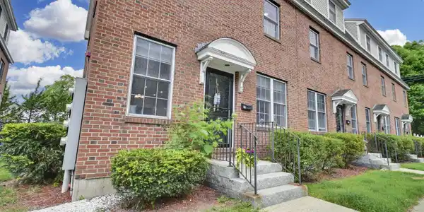 9 Falkland Place