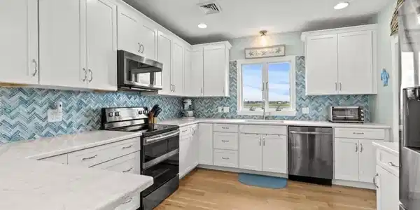 527 Ocean Boulevard