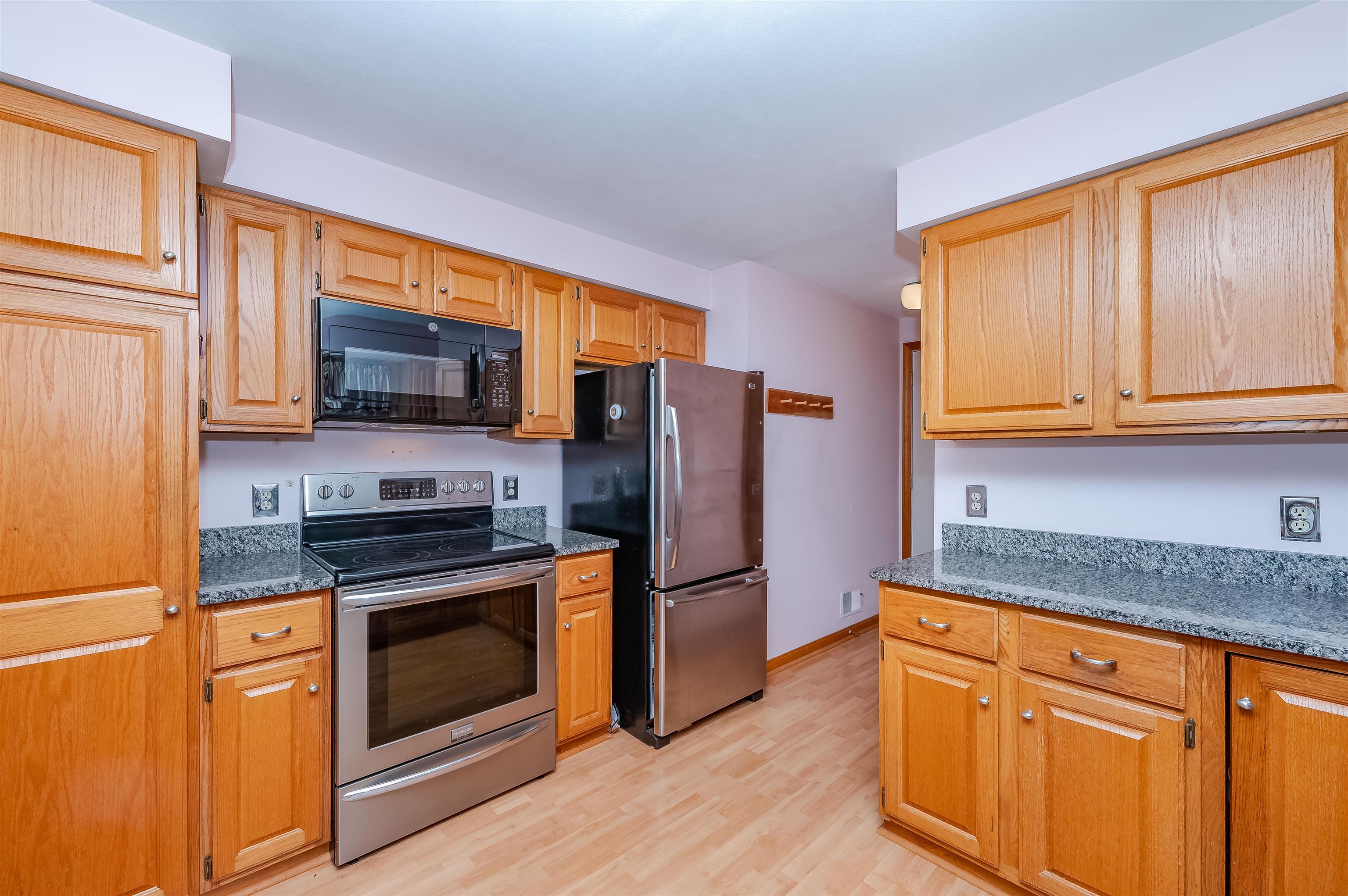 Image 3: Kitchen Image 3: Kitchen