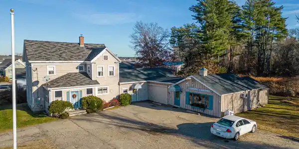 147 Lafayette Road