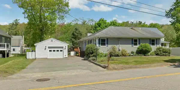 15 Adams Avenue