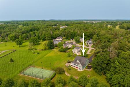 4 WINTERBERRY Drive