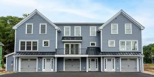 26 Thompson Way