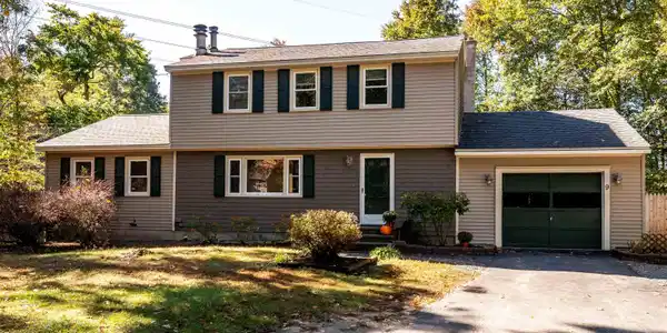 9 Spruce Lane