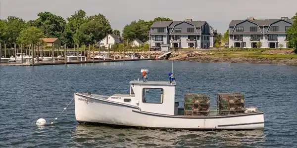25 LITTLE BAY Drive