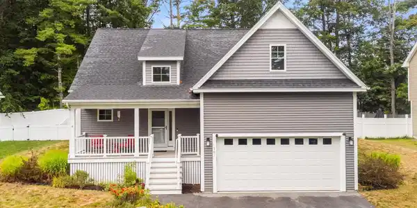 16 Red Barn Drive