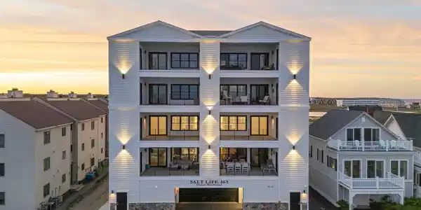 465 Ocean Boulevard