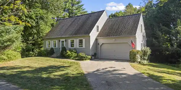 34 Governor Sawyer Lane