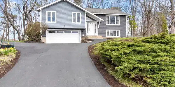 9 Onyx Lane