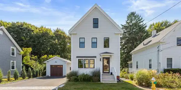 108 Burkitt Street