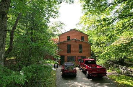 4 Bartlett Road