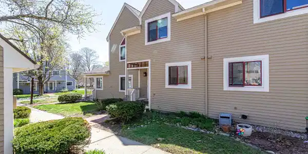 83 Spinnaker Way