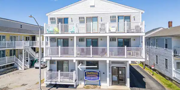 415 Ocean Boulevard