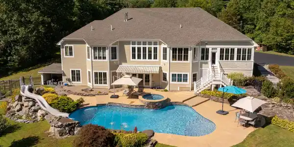 7 FANCY HILL