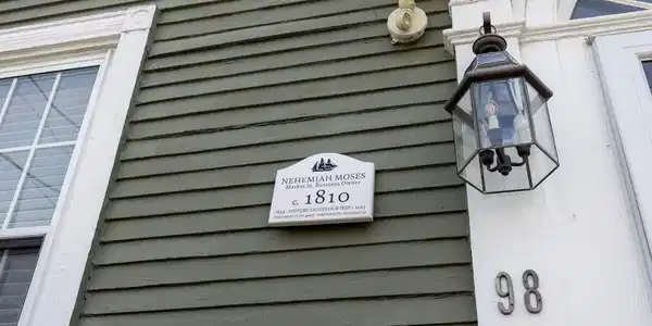 98 Court Street