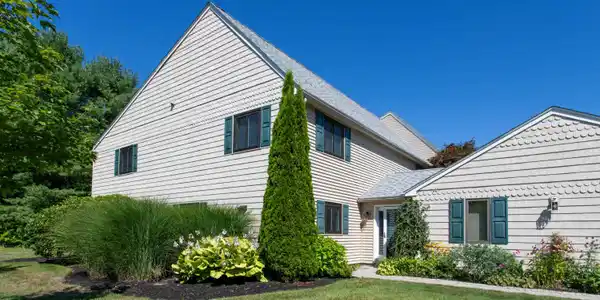 Image 2: Exterior Side Elevation Image 2: Exterior Side Elevation