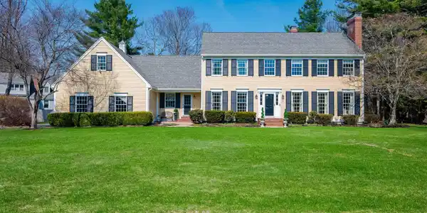39 Isaac Lucas Circle