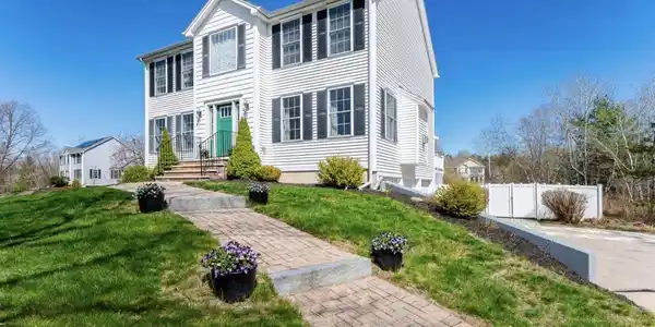 37 Ezras Way