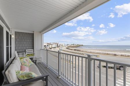 377 Ocean Boulevard