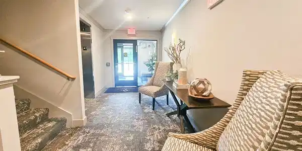 Image 4: hallway Image 4: hallway