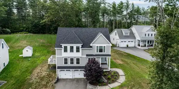 12 Boulder Drive