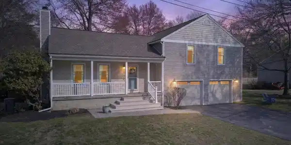 21 Hedman Avenue
