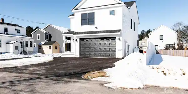 2 Lake Street