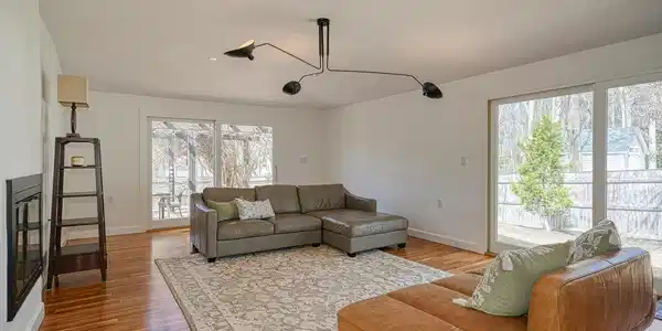 28 Tuttle Lane