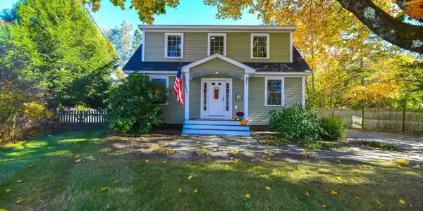 10 Maplecrest Street