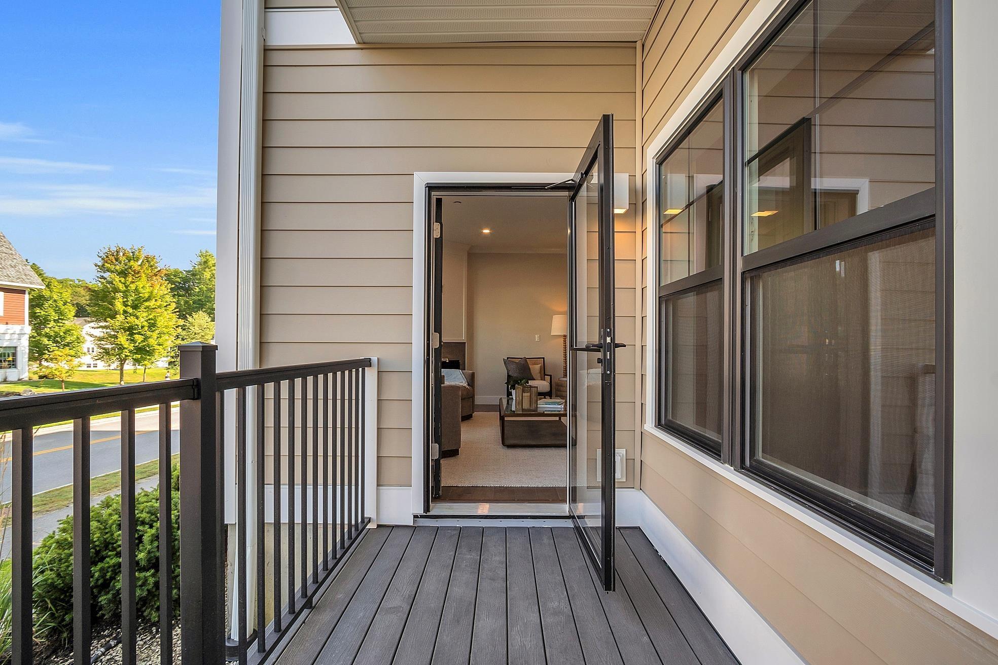 Image 2: Balcony Image 2: Balcony