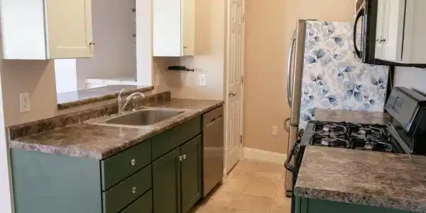 Image 3: Kitchen