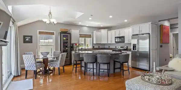 Image 4: Open Concept Kitchen, Dining & Living Area Image 4: Open Concept Kitchen, Dining & Living Area