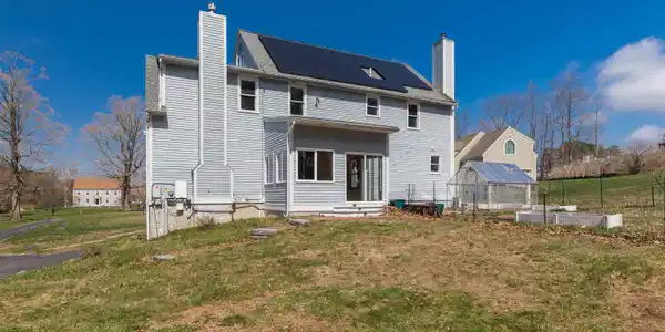 1 Surrey Lane