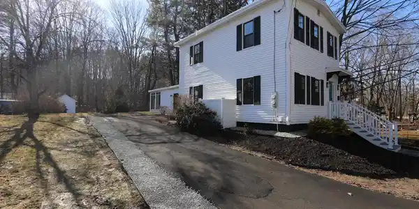 7 Snows Court